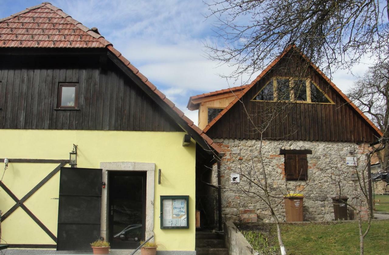 Gostel Koprivnik Pri Kocevju, Kocevski Rog Екстериор снимка